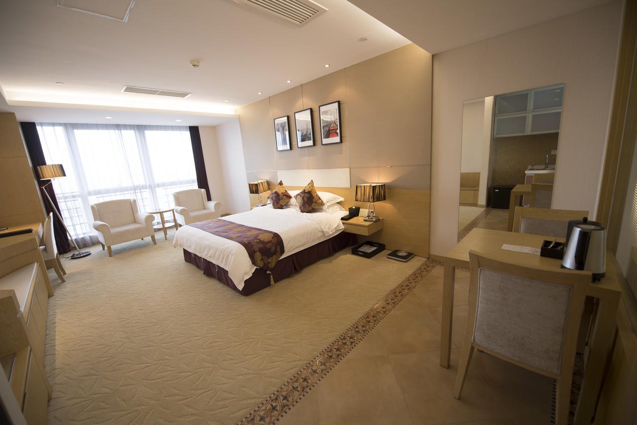 Suzhou Sun Plaza Hotel Екстериор снимка