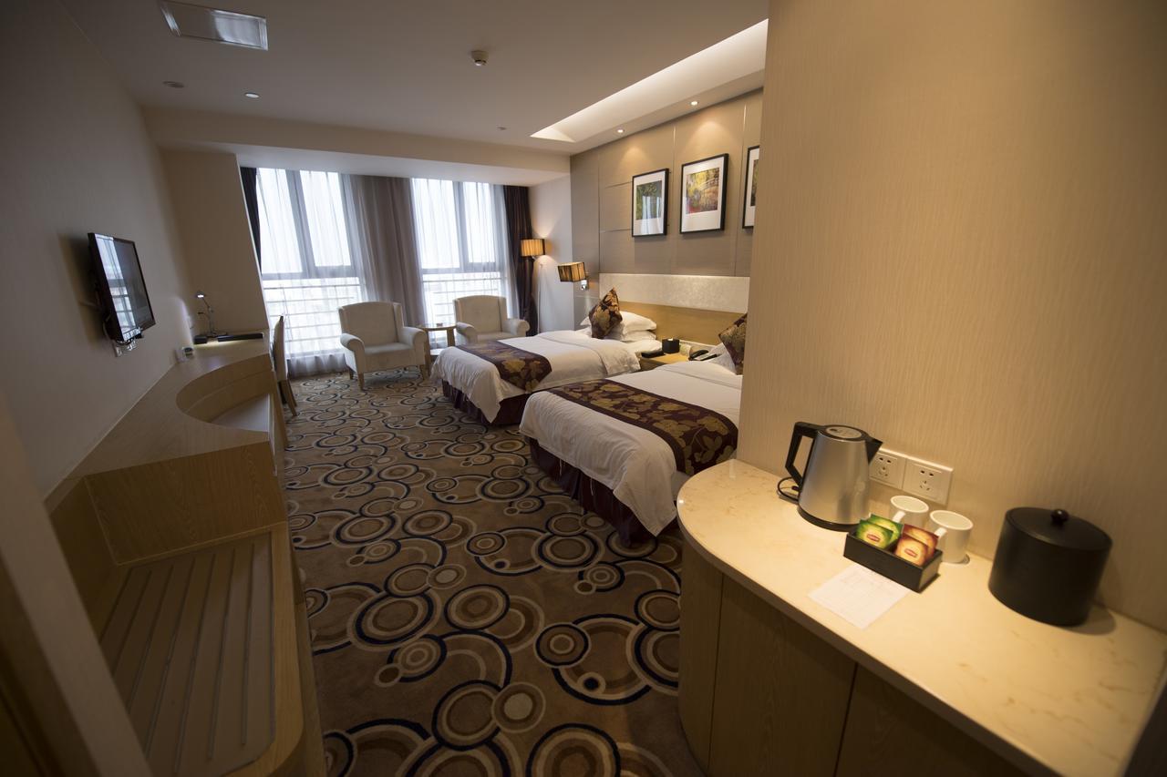 Suzhou Sun Plaza Hotel Екстериор снимка