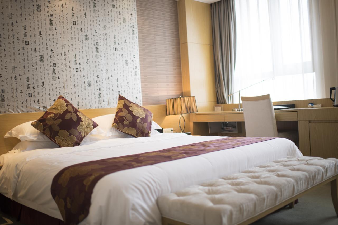 Suzhou Sun Plaza Hotel Екстериор снимка