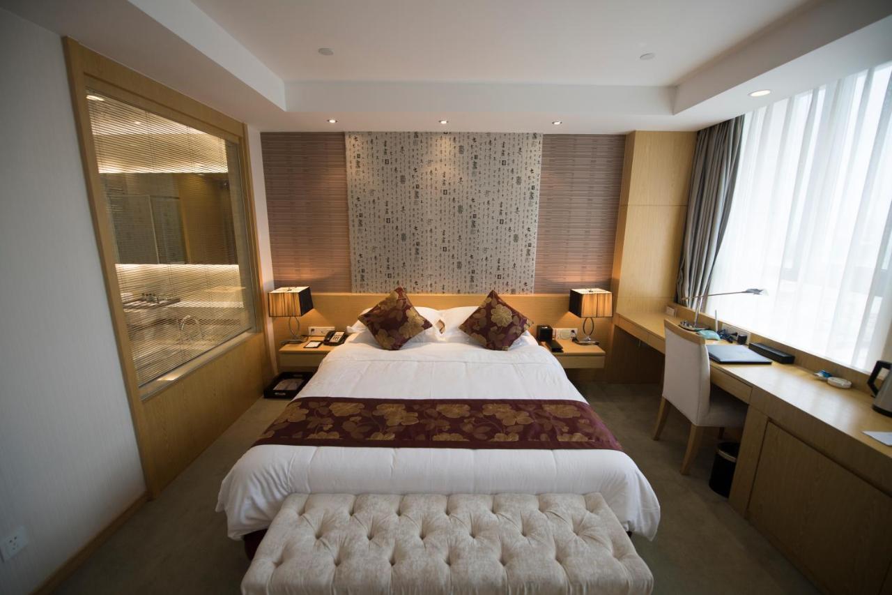 Suzhou Sun Plaza Hotel Екстериор снимка